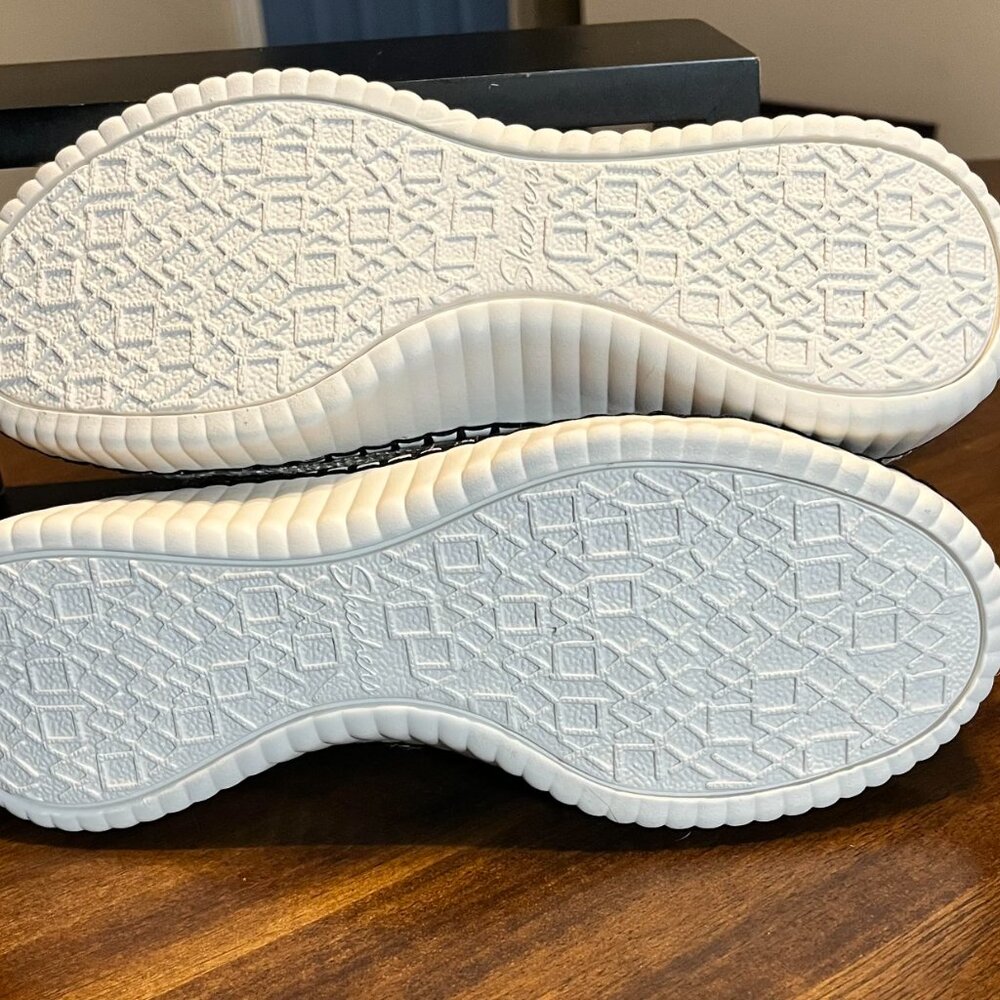 Skechers Wilshire Blvd Breezy Stroll Sneakers w/ Air-Cooled Memory Foam Size 8.5 - Picture 7 of 7